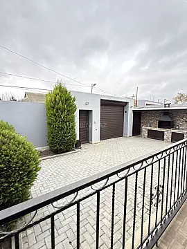Satılır 4 otaqlı həyət evi 130 m²
