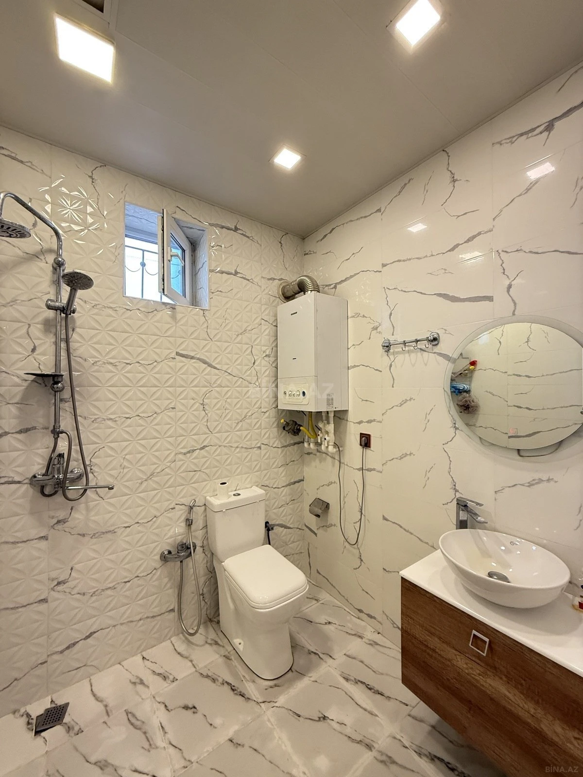 Satılır 4 otaqlı həyət evi 130 m²