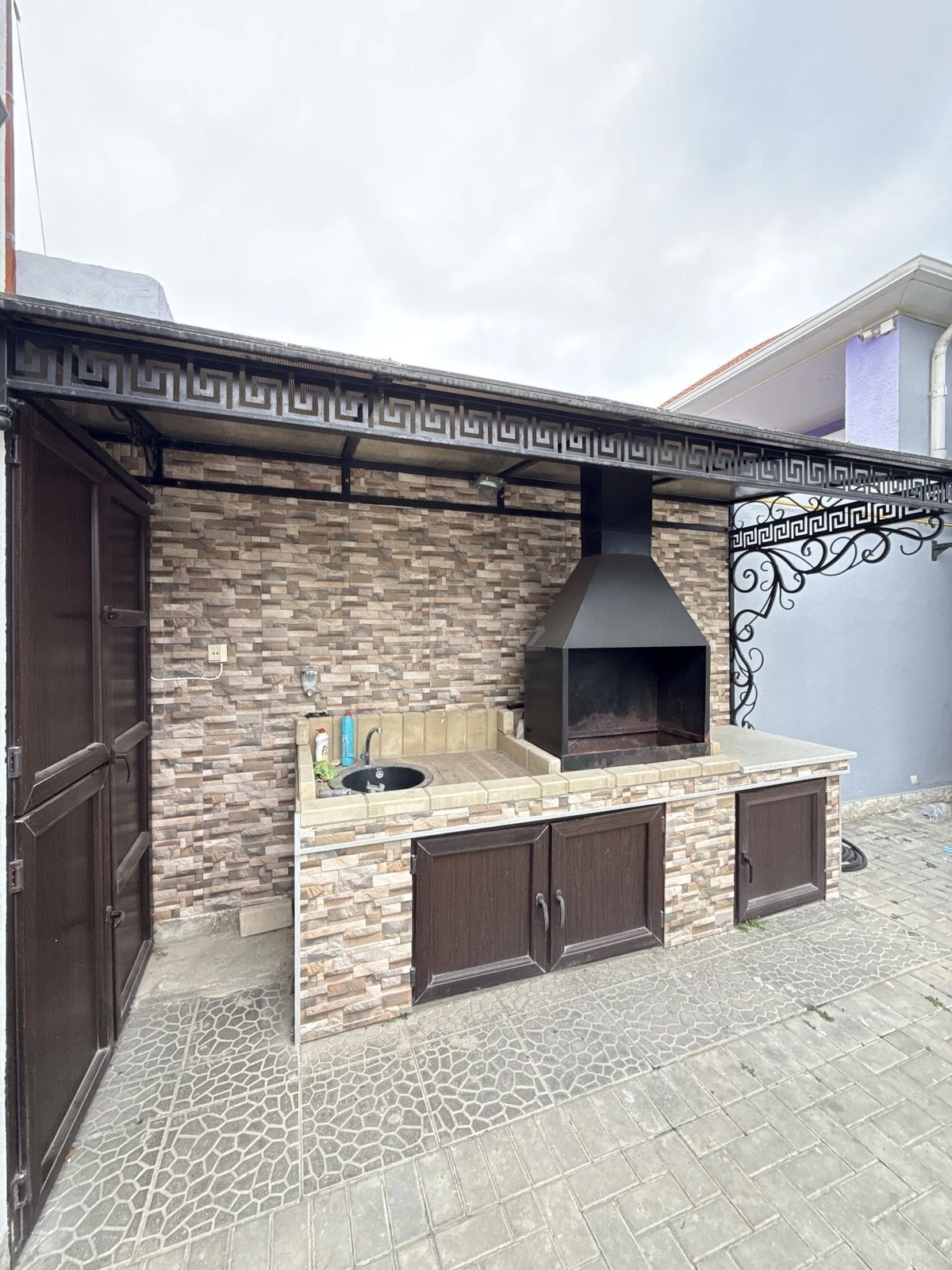 Satılır 4 otaqlı həyət evi 130 m²