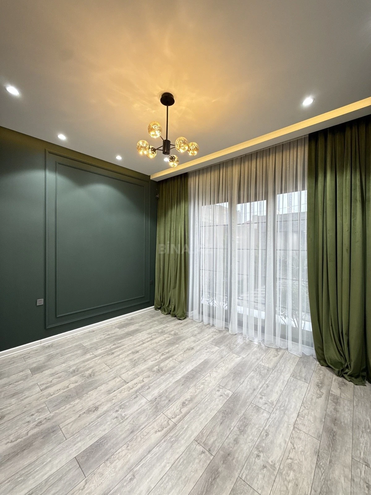 Satılır 4 otaqlı həyət evi 160 m²