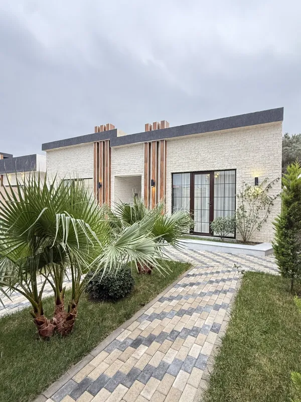 Satılır 4 otaqlı həyət evi 160 m²