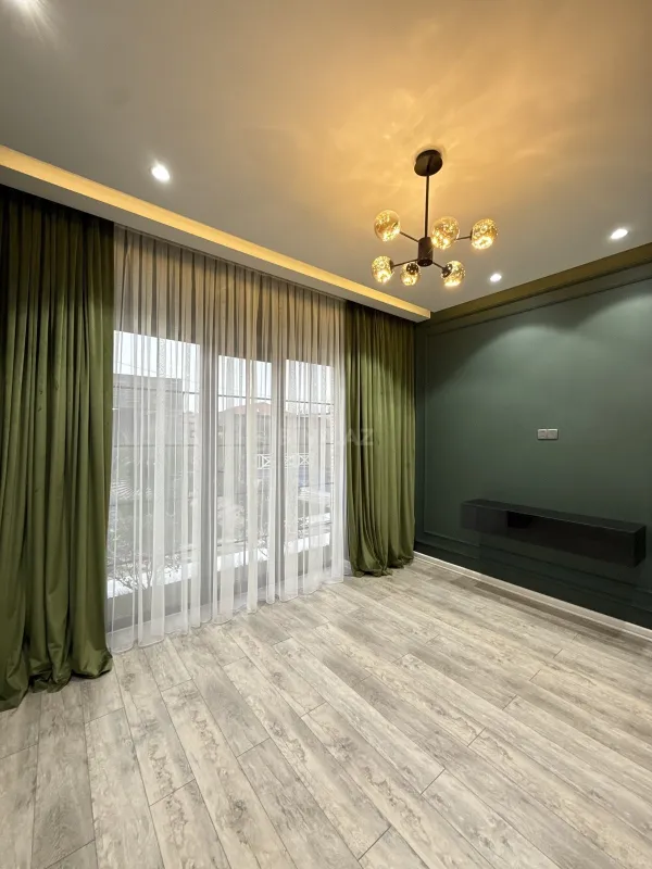 Satılır 4 otaqlı həyət evi 160 m²