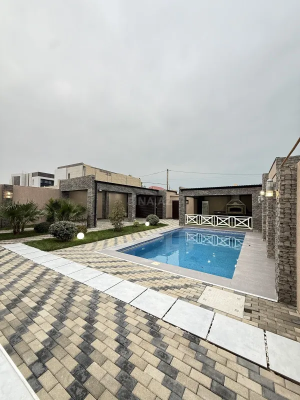 Satılır 4 otaqlı həyət evi 160 m²