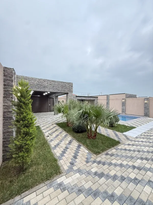 Satılır 4 otaqlı həyət evi 160 m²