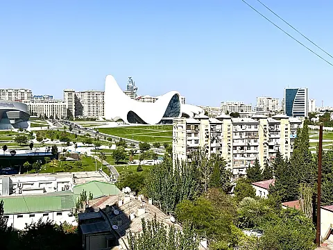 Satılır 2 otaqlı mənzil 85 m²