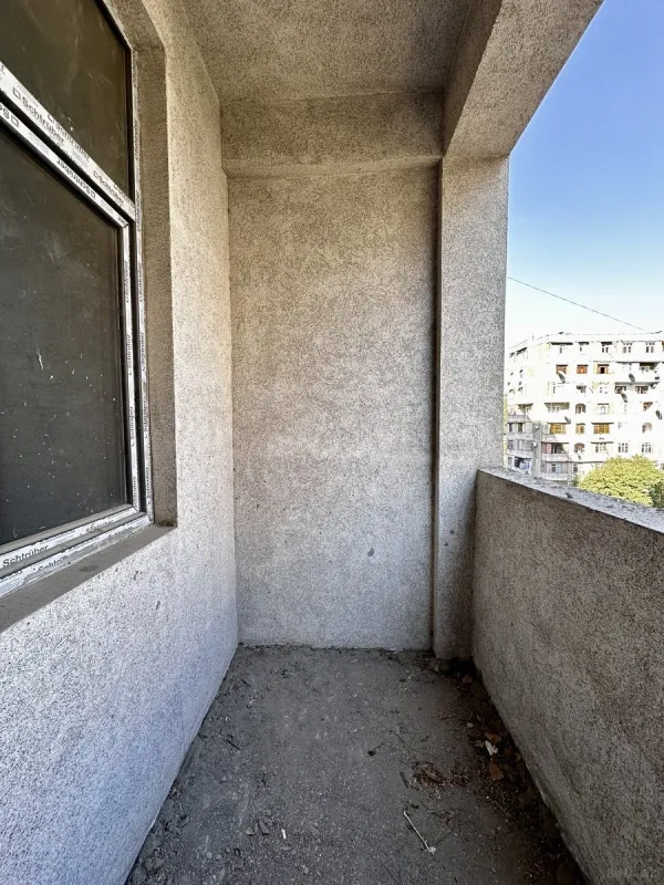Satılır 2 otaqlı mənzil 85 m²