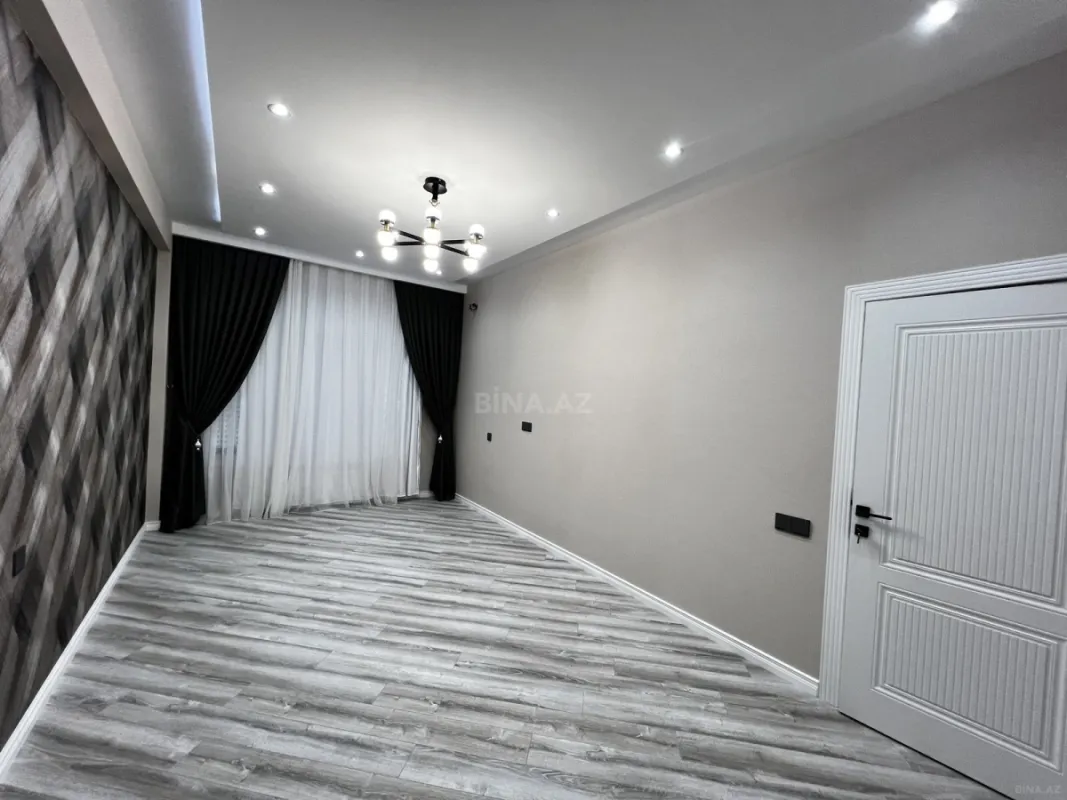 Satılır 2 otaqlı mənzil 92 m²