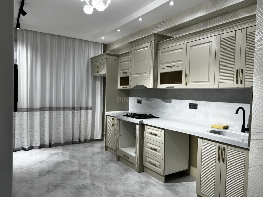 Satılır 2 otaqlı mənzil 92 m²