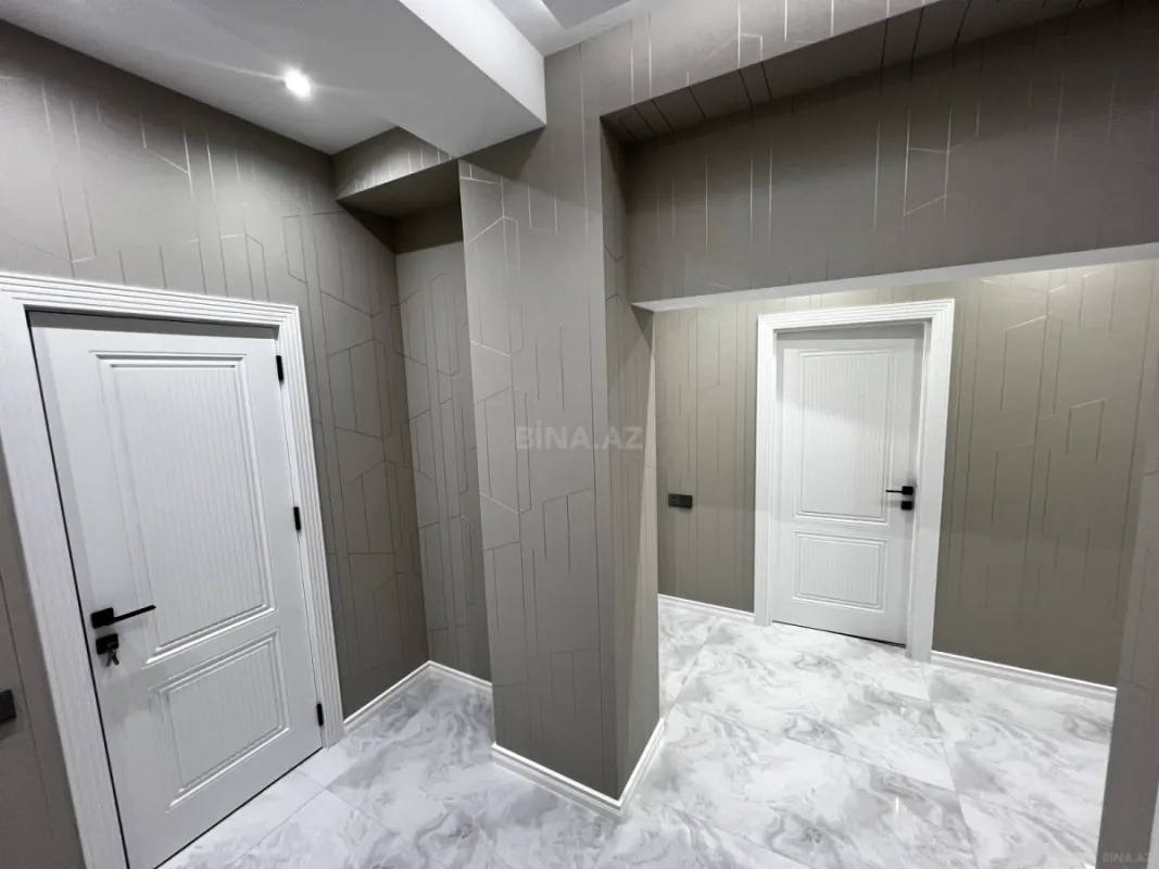 Satılır 2 otaqlı mənzil 92 m²