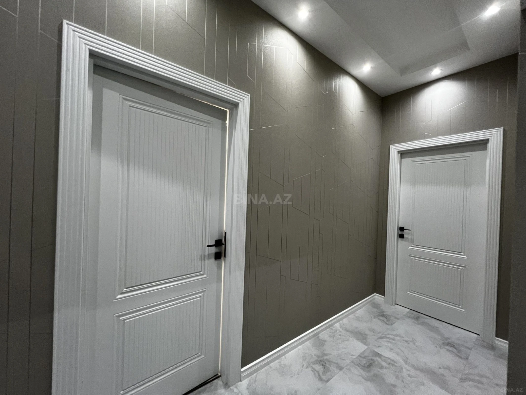 Satılır 2 otaqlı mənzil 92 m²