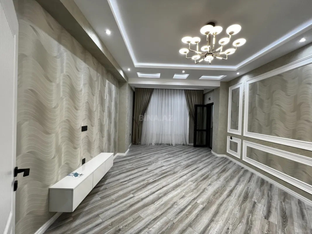 Satılır 2 otaqlı mənzil 92 m²