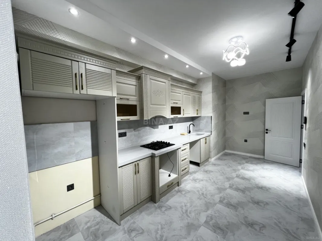 Satılır 2 otaqlı mənzil 92 m²