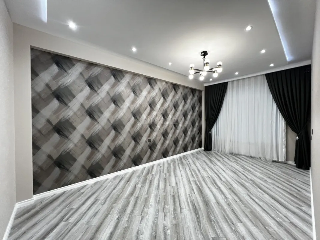 Satılır 2 otaqlı mənzil 92 m²