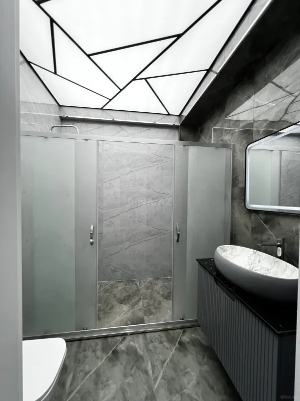 Satılır 2 otaqlı mənzil 92 m²