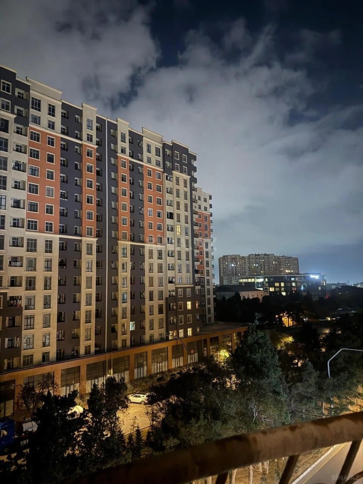 Satılır 2 otaqlı mənzil 66 m²