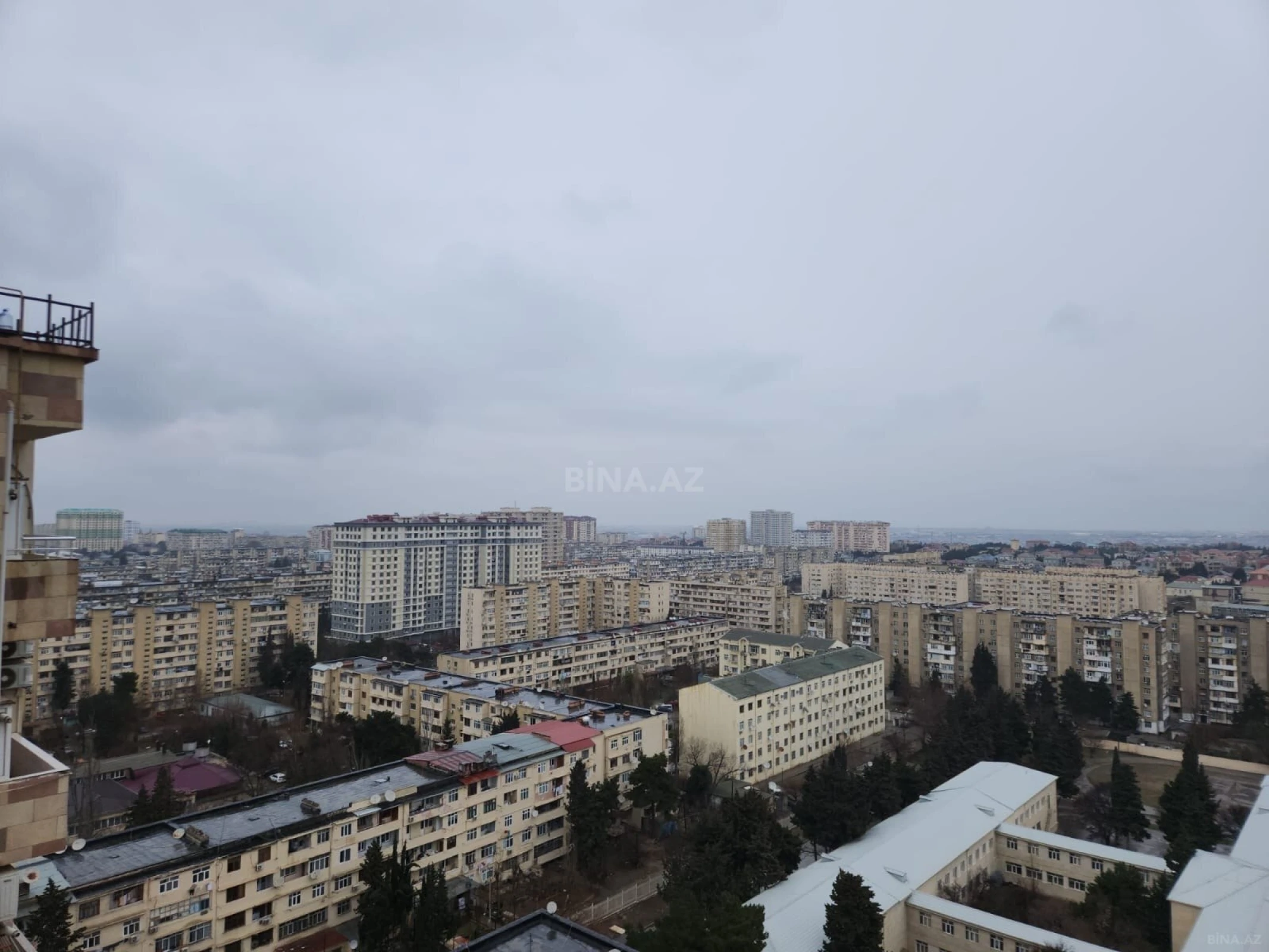 Satılır 3 otaqlı mənzil 125 m²