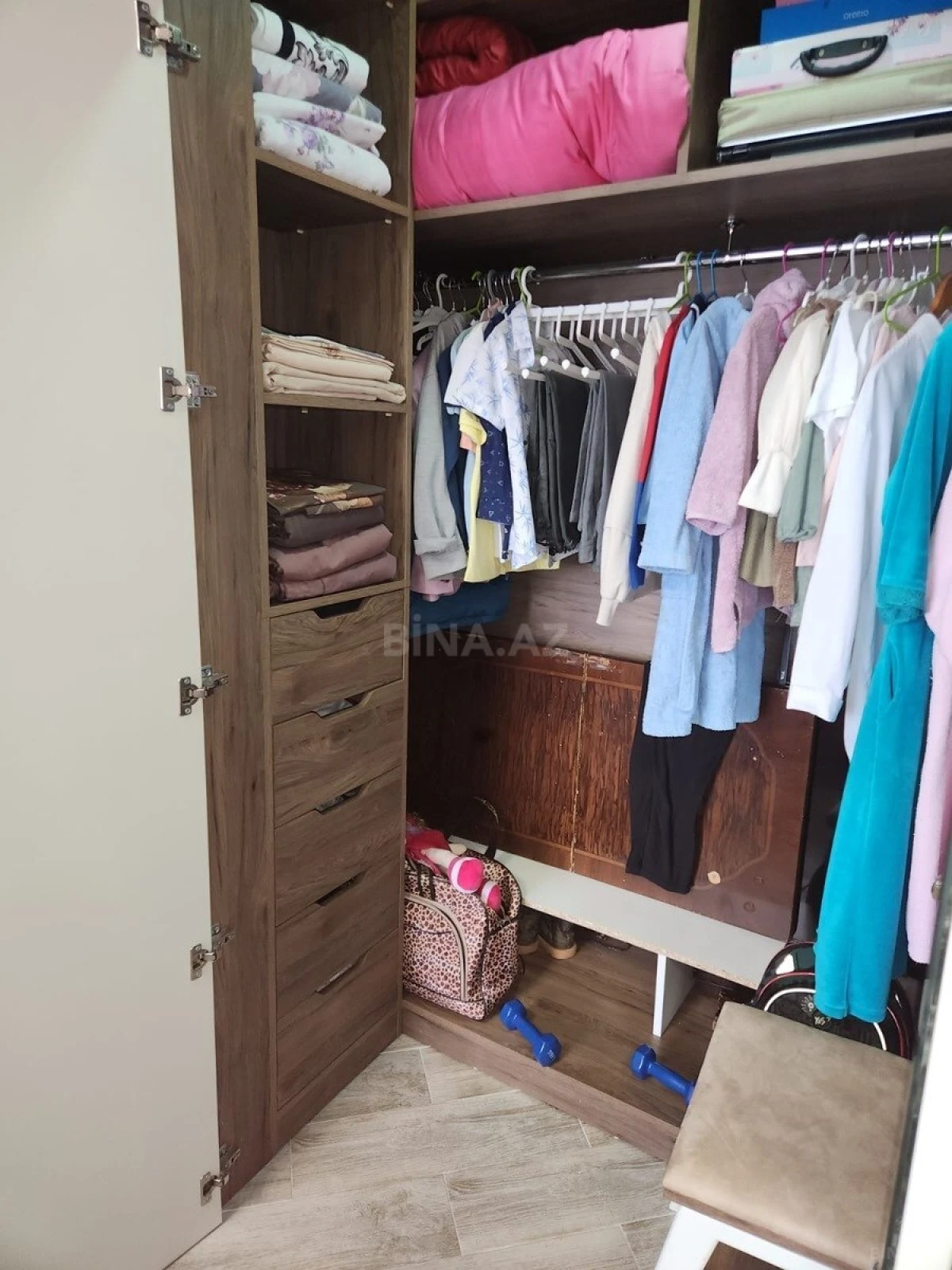 Satılır 3 otaqlı mənzil 125 m²