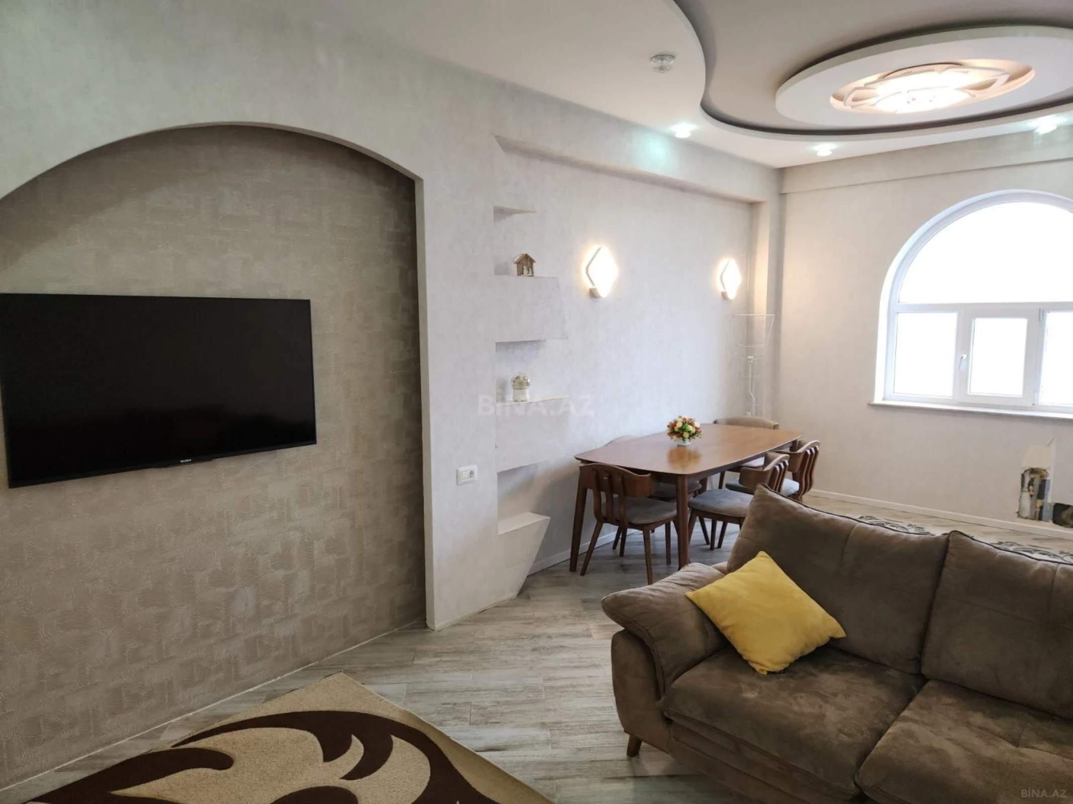 Satılır 3 otaqlı mənzil 125 m²