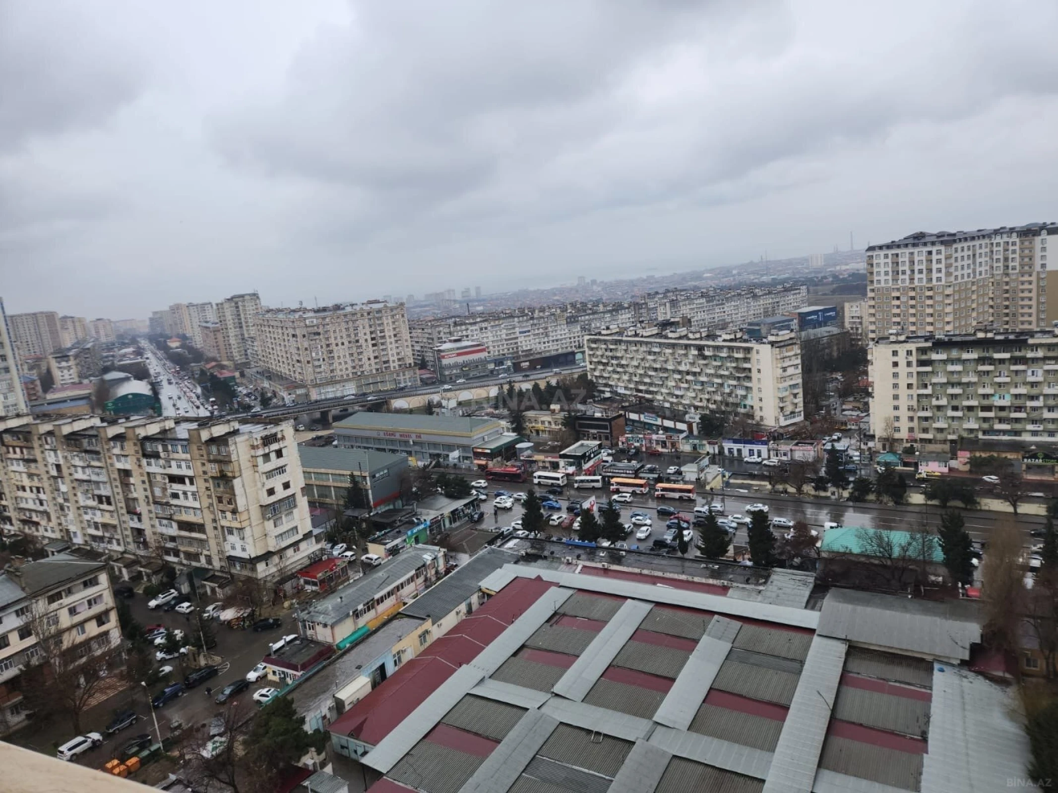 Satılır 3 otaqlı mənzil 125 m²