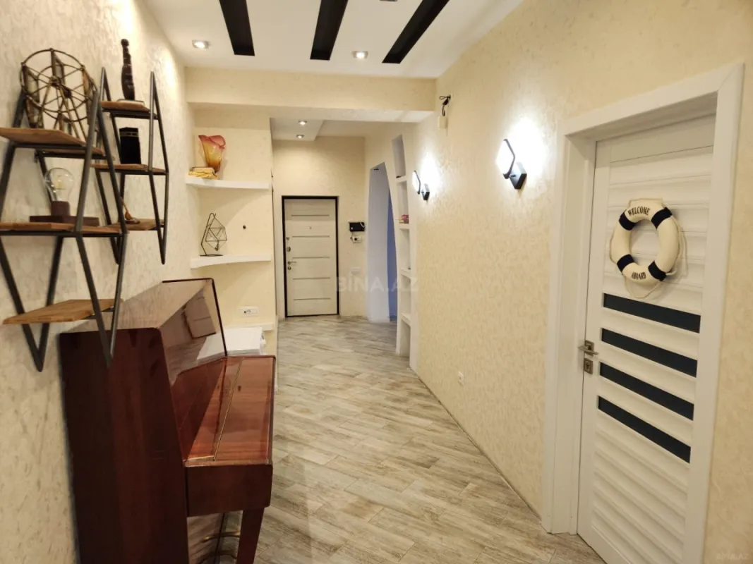 Satılır 3 otaqlı mənzil 125 m²