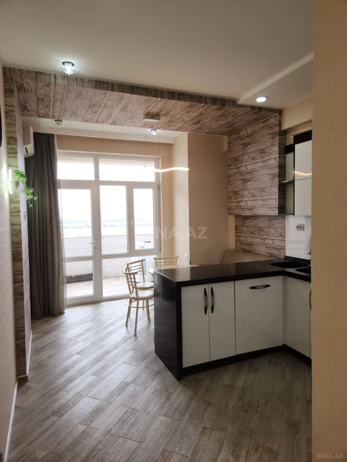 Satılır 3 otaqlı mənzil 125 m²