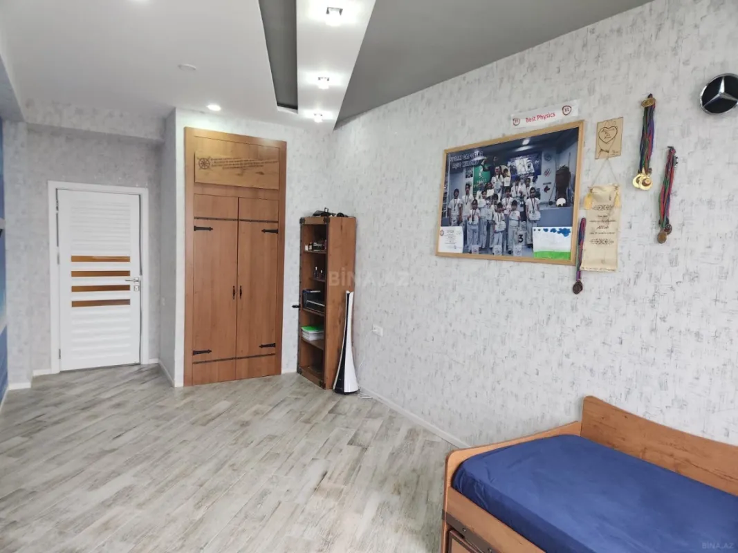 Satılır 3 otaqlı mənzil 125 m²