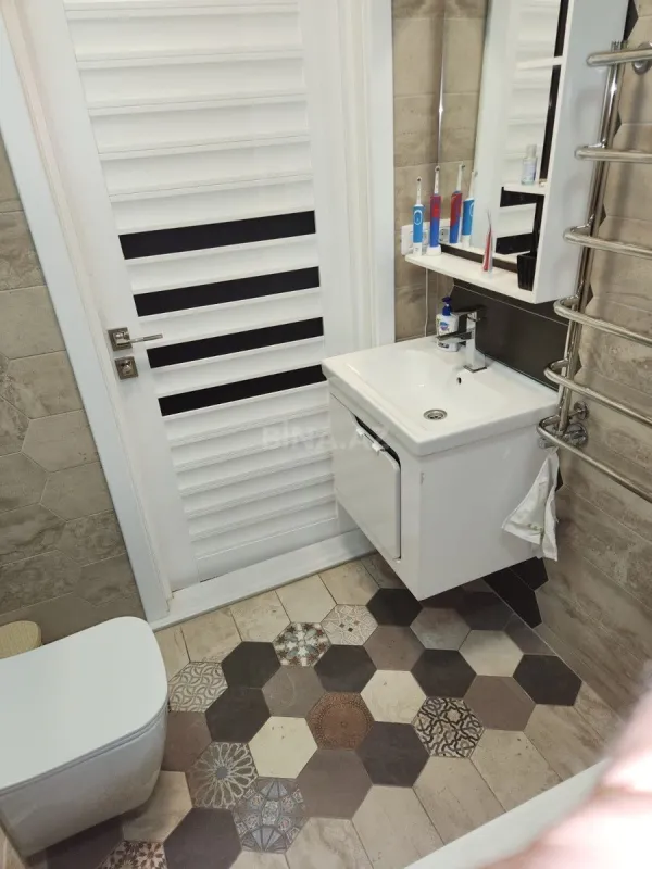 Satılır 3 otaqlı mənzil 125 m²