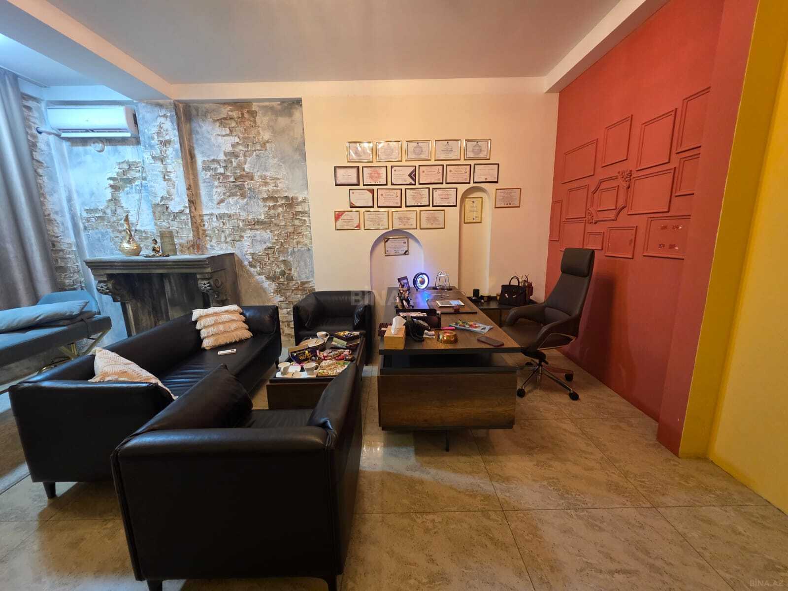 Kirayə verilir 4 otaqlı ofis 110 m²
