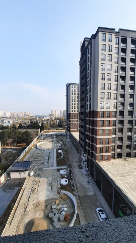 Satılır 2 otaqlı mənzil 71 m²