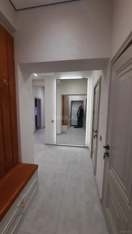 Satılır 2 otaqlı mənzil 71 m²