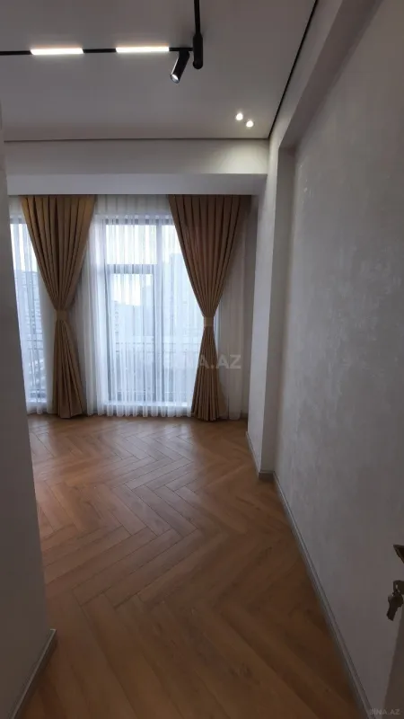 Satılır 2 otaqlı mənzil 71 m²