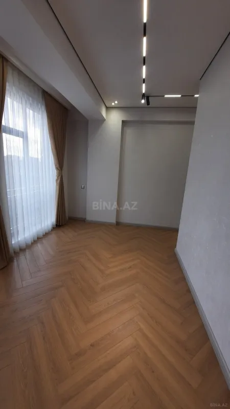 Satılır 2 otaqlı mənzil 71 m²