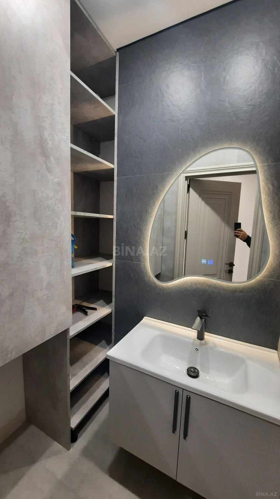 Satılır 2 otaqlı mənzil 71 m²