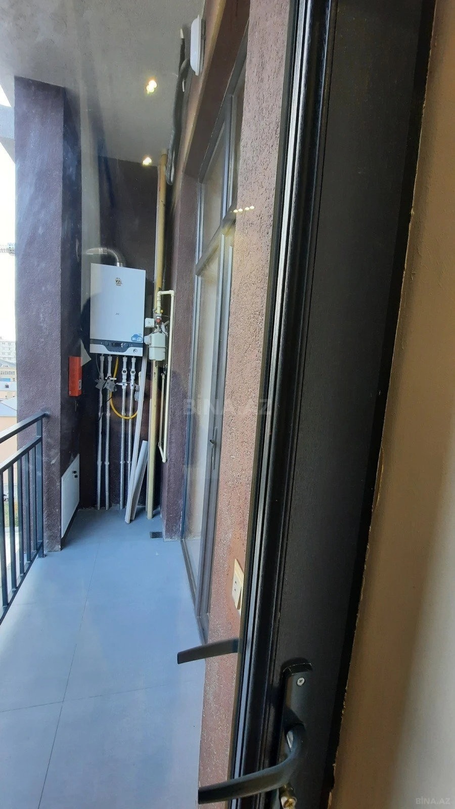 Satılır 2 otaqlı mənzil 71 m²