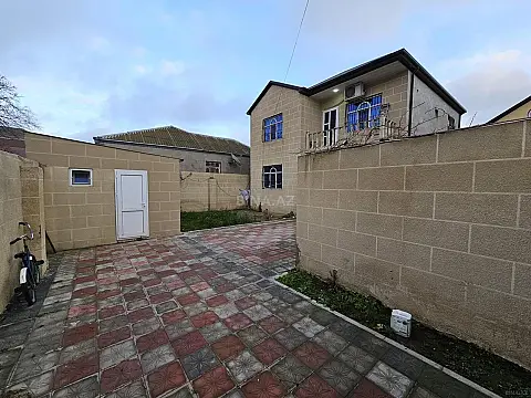Satılır 5 otaqlı həyət evi 135 m²