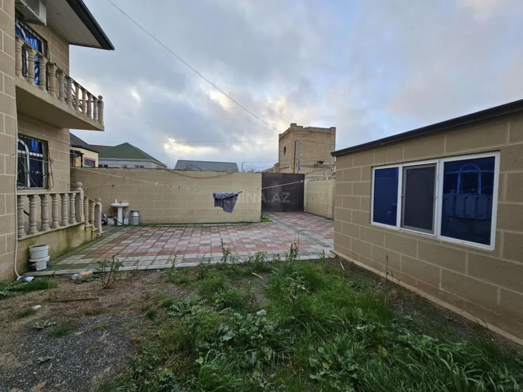 Satılır 5 otaqlı həyət evi 135 m²