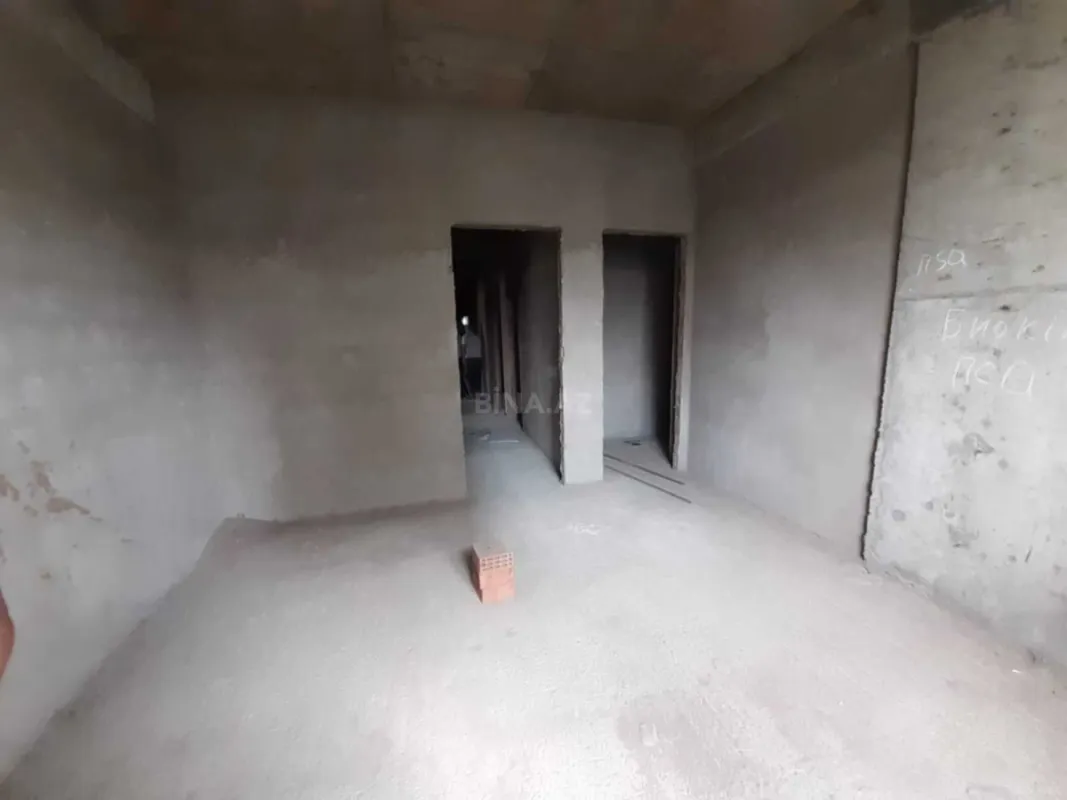 Satılır 3 otaqlı mənzil 145 m²
