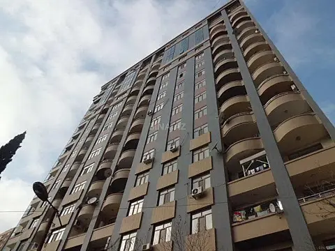 Satılır 3 otaqlı mənzil 145 m² — Bakı 3 otaq 145.00 m²