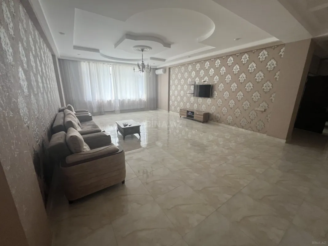 Kirayə verilir 3 otaqlı mənzil 172 m²