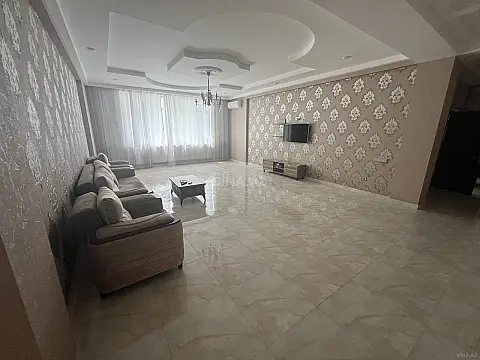 Kirayə verilir 3 otaqlı mənzil 172 m²