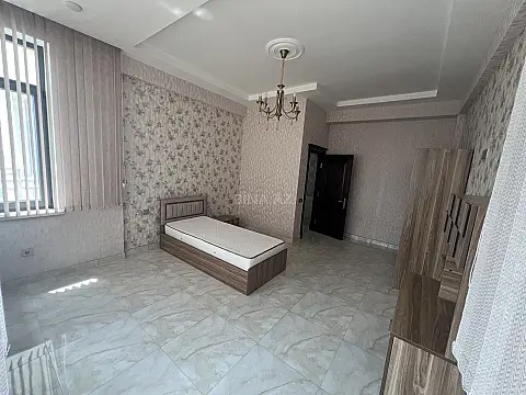 Kirayə verilir 3 otaqlı mənzil 172 m²