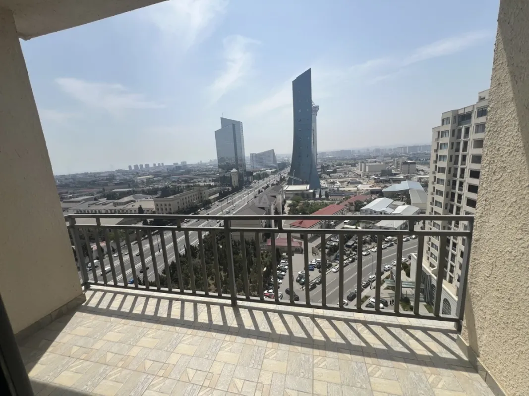 Kirayə verilir 3 otaqlı mənzil 172 m²