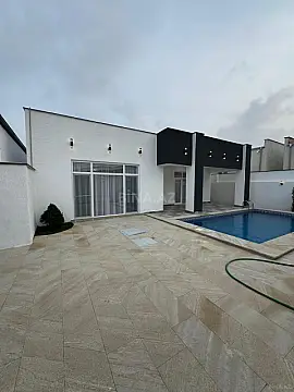 Satılır 4 otaqlı həyət evi 155 m²
