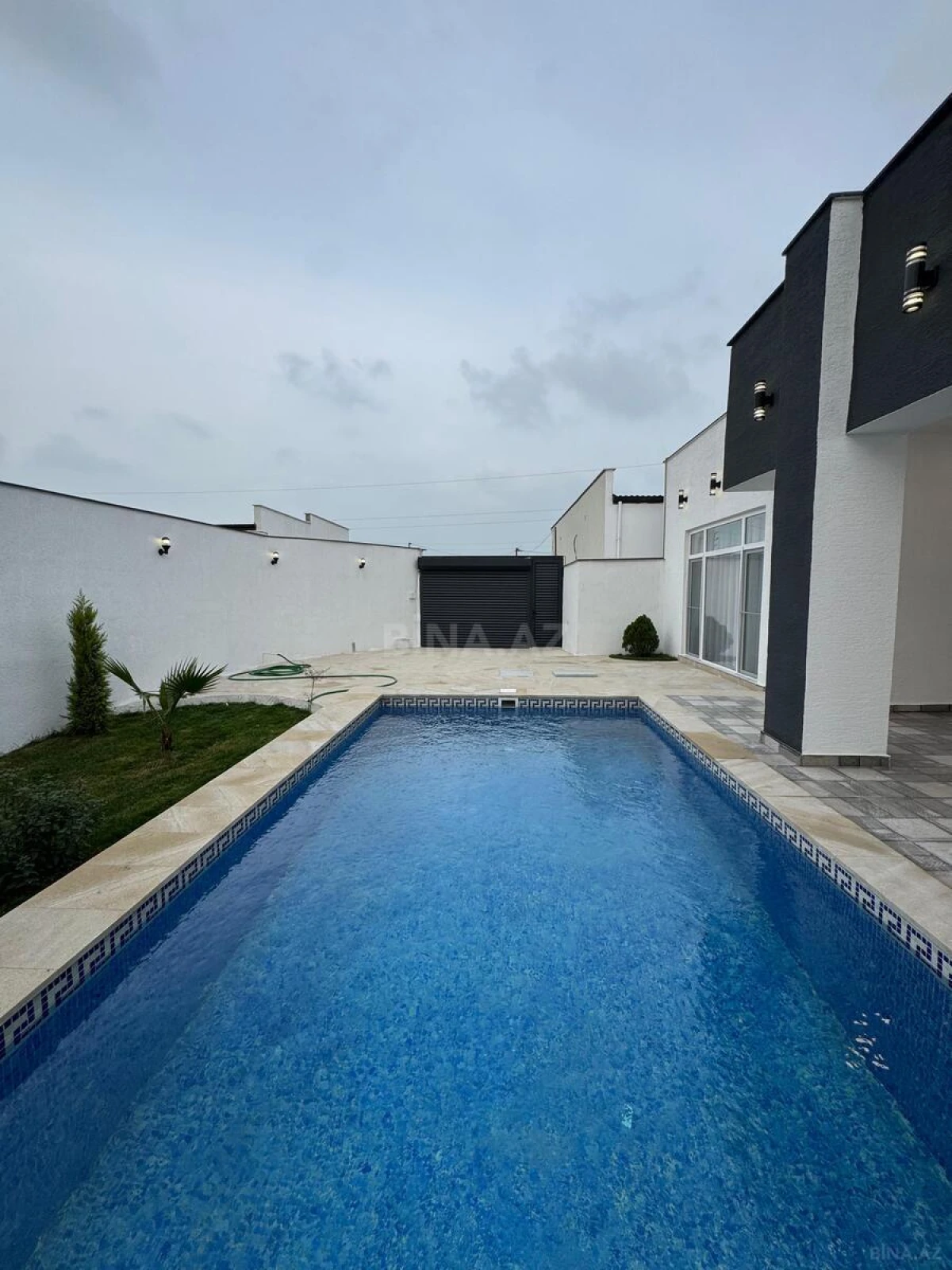 Satılır 4 otaqlı həyət evi 155 m²