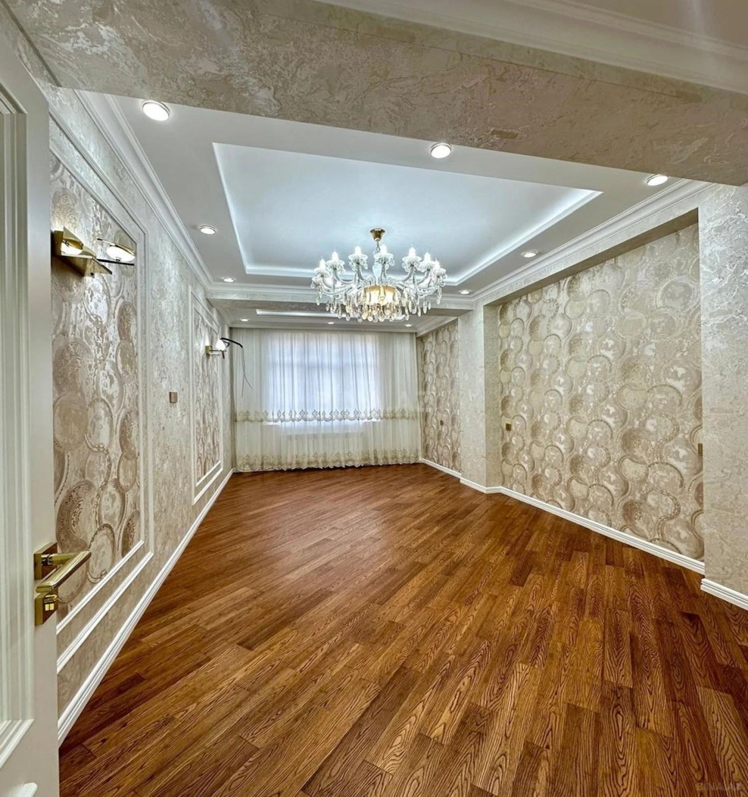 Satılır 3 otaqlı mənzil 115 m²