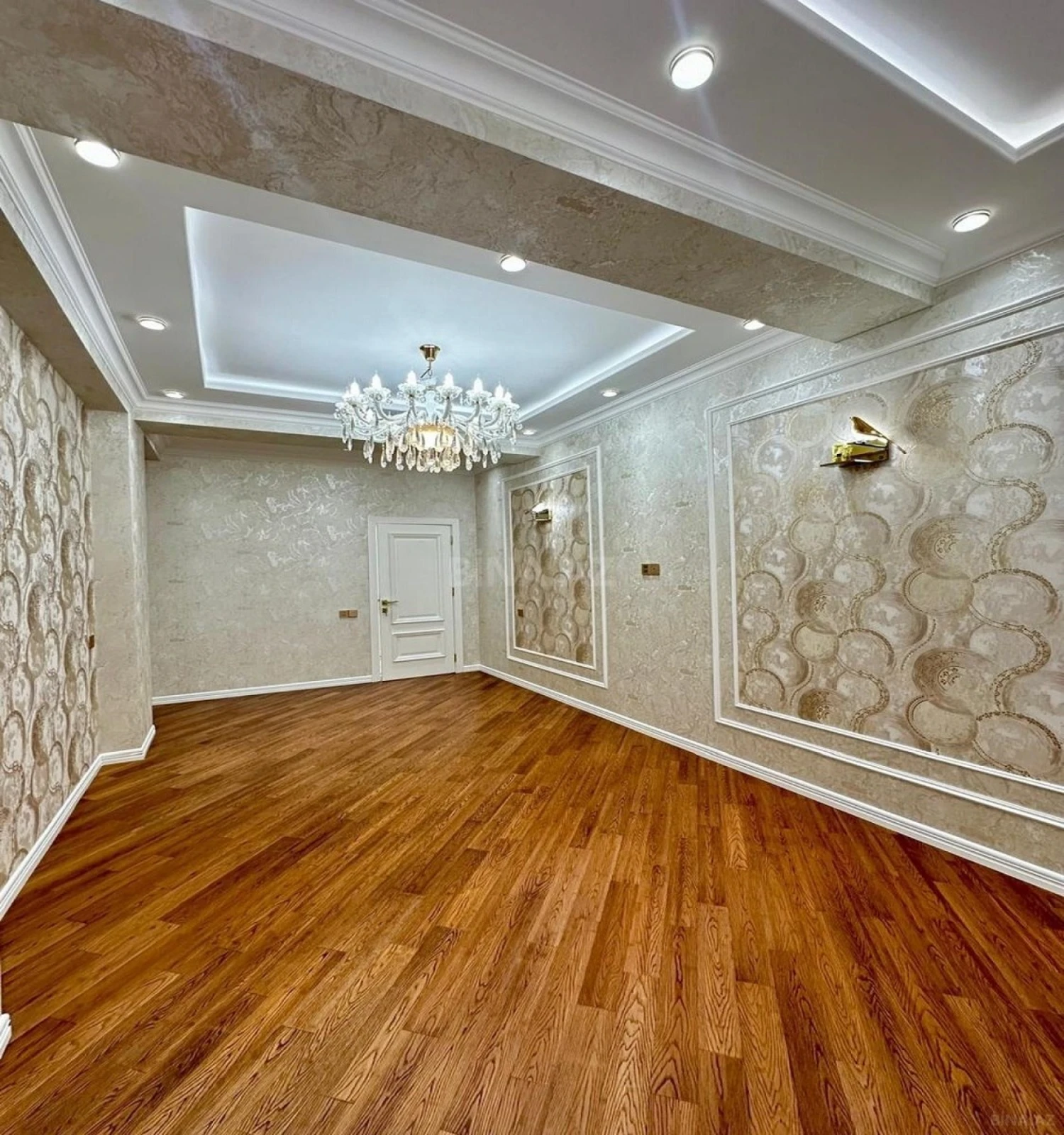 Satılır 3 otaqlı mənzil 115 m²