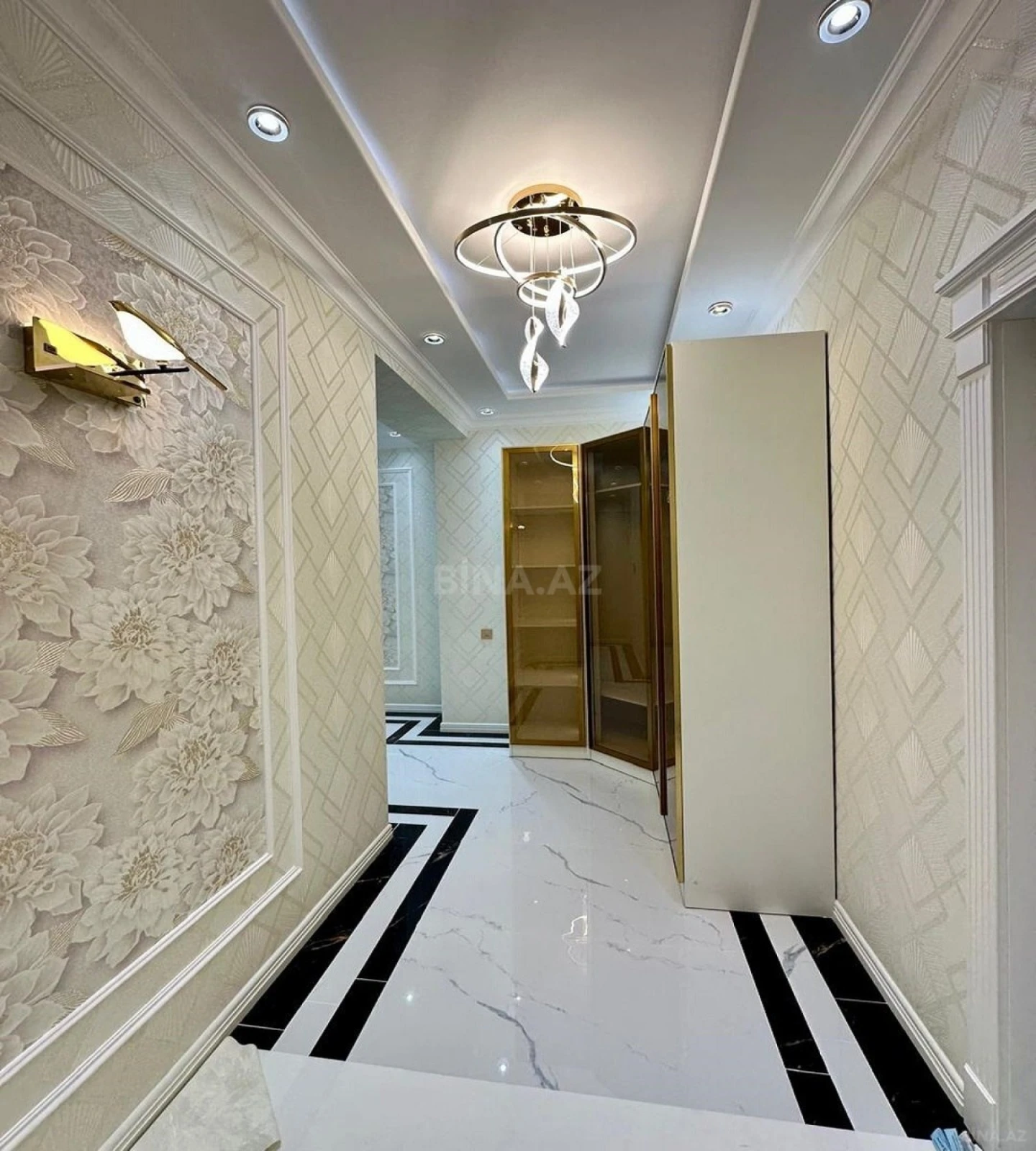 Satılır 3 otaqlı mənzil 115 m²