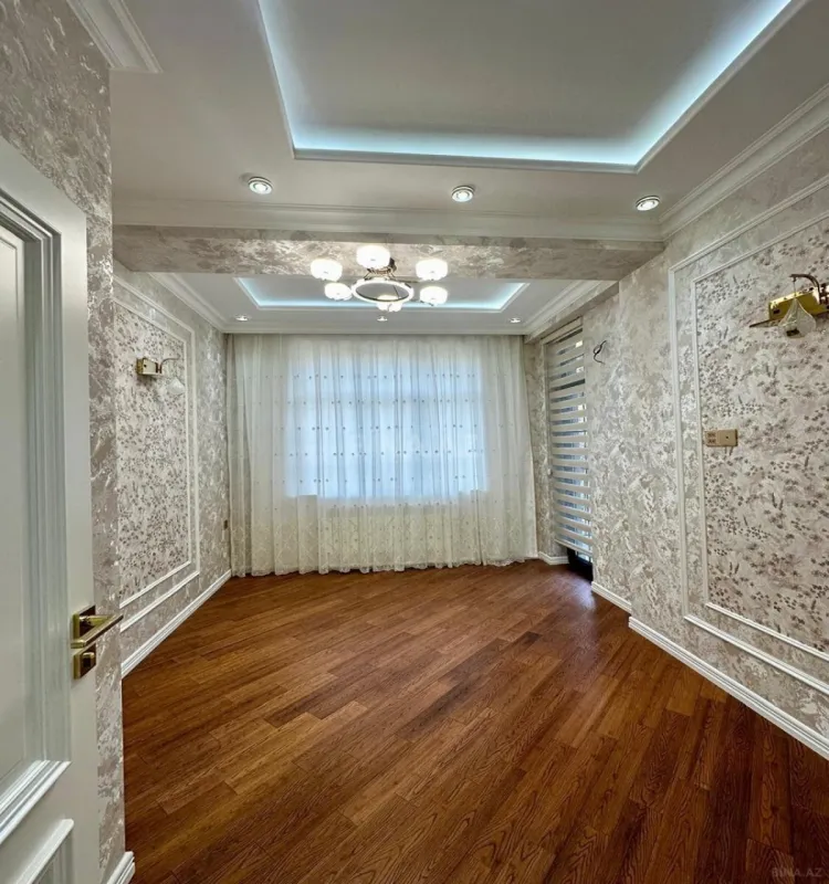 Satılır 3 otaqlı mənzil 115 m²