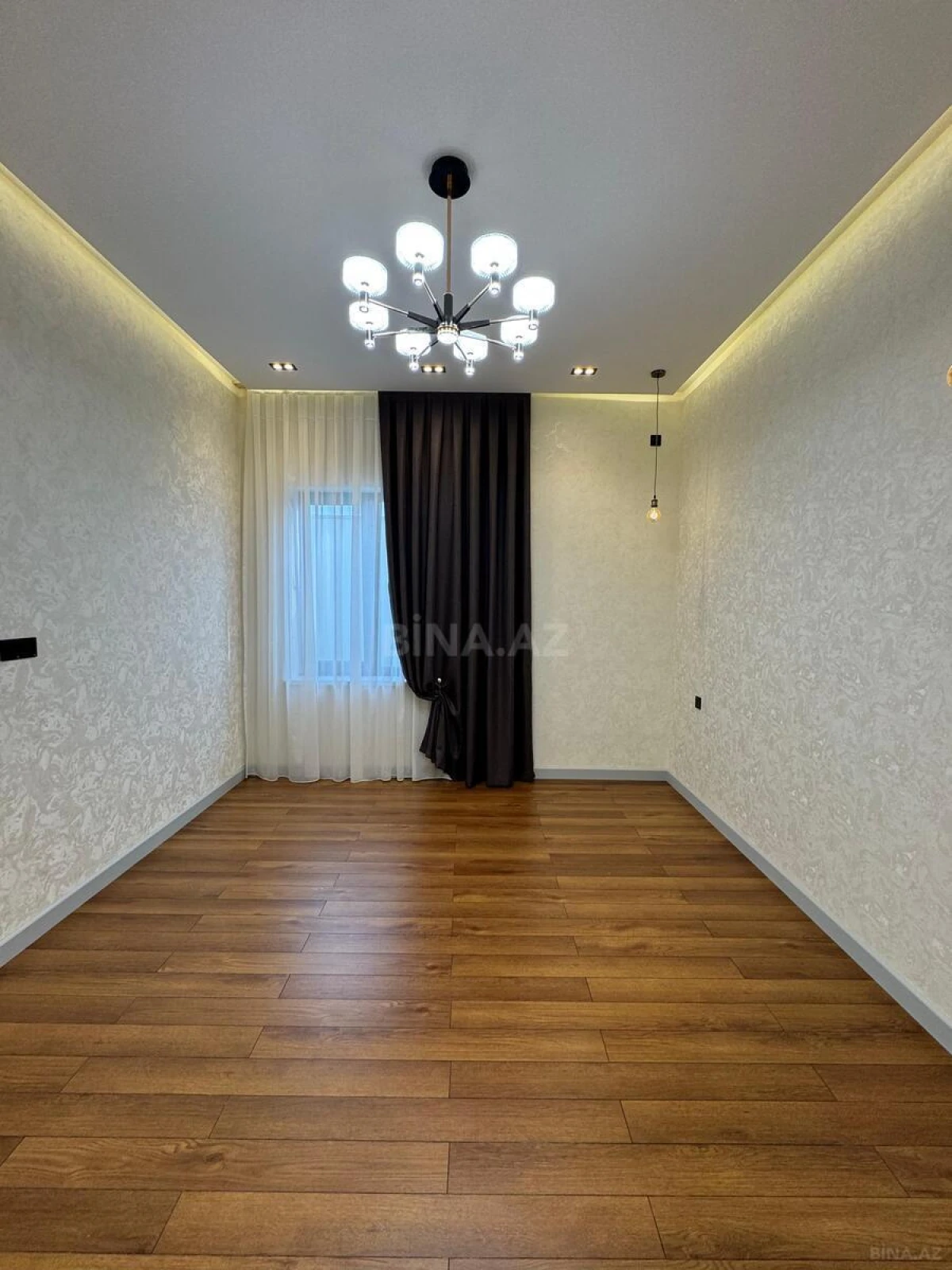 Satılır 4 otaqlı həyət evi 180 m²
