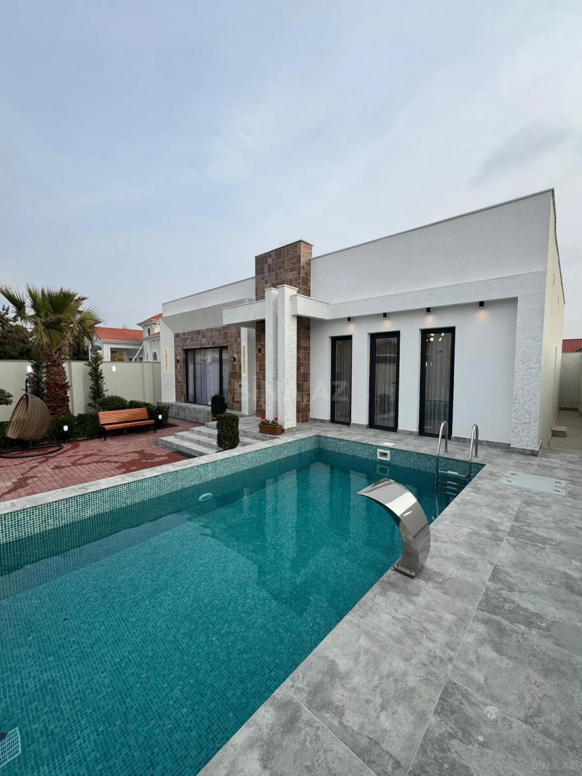 Satılır 4 otaqlı həyət evi 180 m²